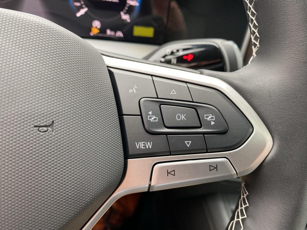 new 2025 Volkswagen Tiguan car, priced at $36,826