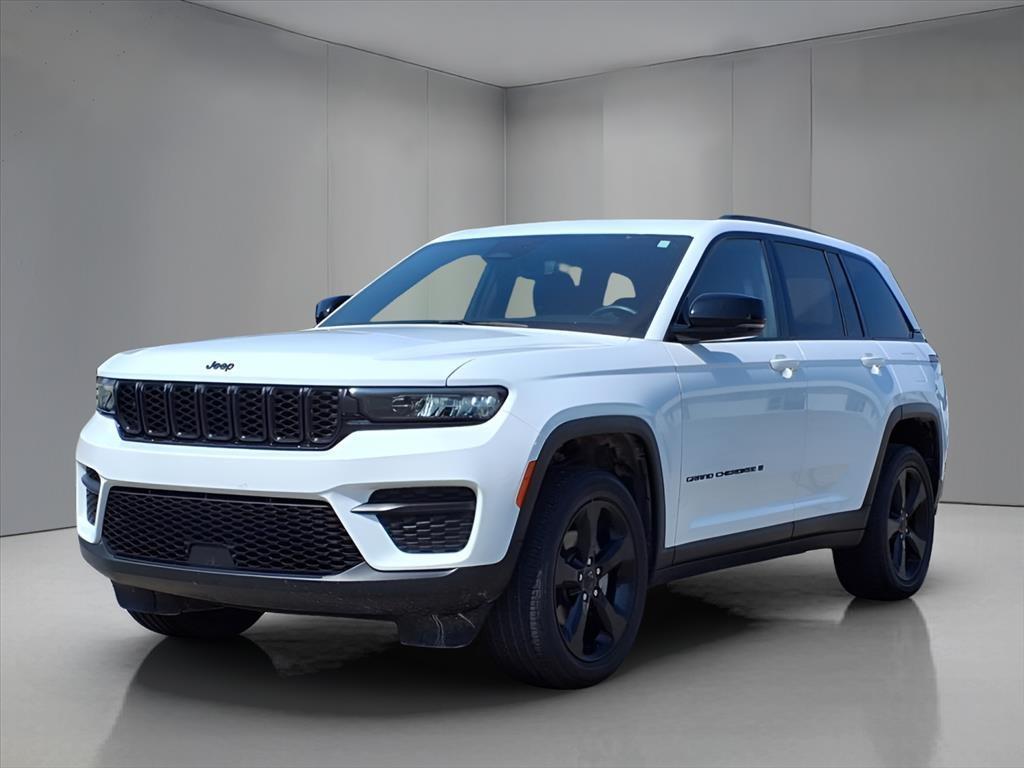 used 2022 Jeep Grand Cherokee car, priced at $31,819