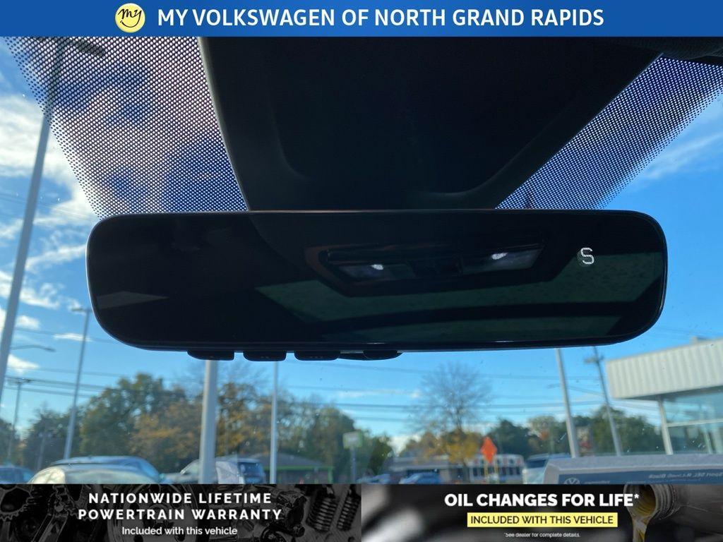 new 2026 Volkswagen Atlas Cross Sport car, priced at $52,421