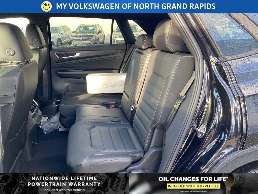 new 2026 Volkswagen Atlas Cross Sport car, priced at $52,421