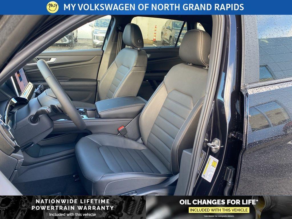 new 2026 Volkswagen Atlas Cross Sport car, priced at $52,421