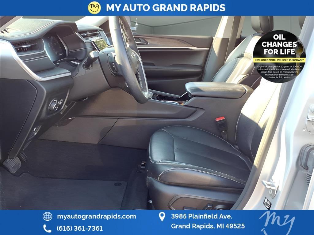 used 2022 Jeep Grand Cherokee L car, priced at $30,983
