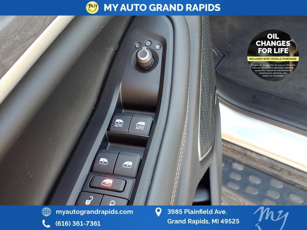used 2022 Jeep Grand Cherokee L car, priced at $30,983