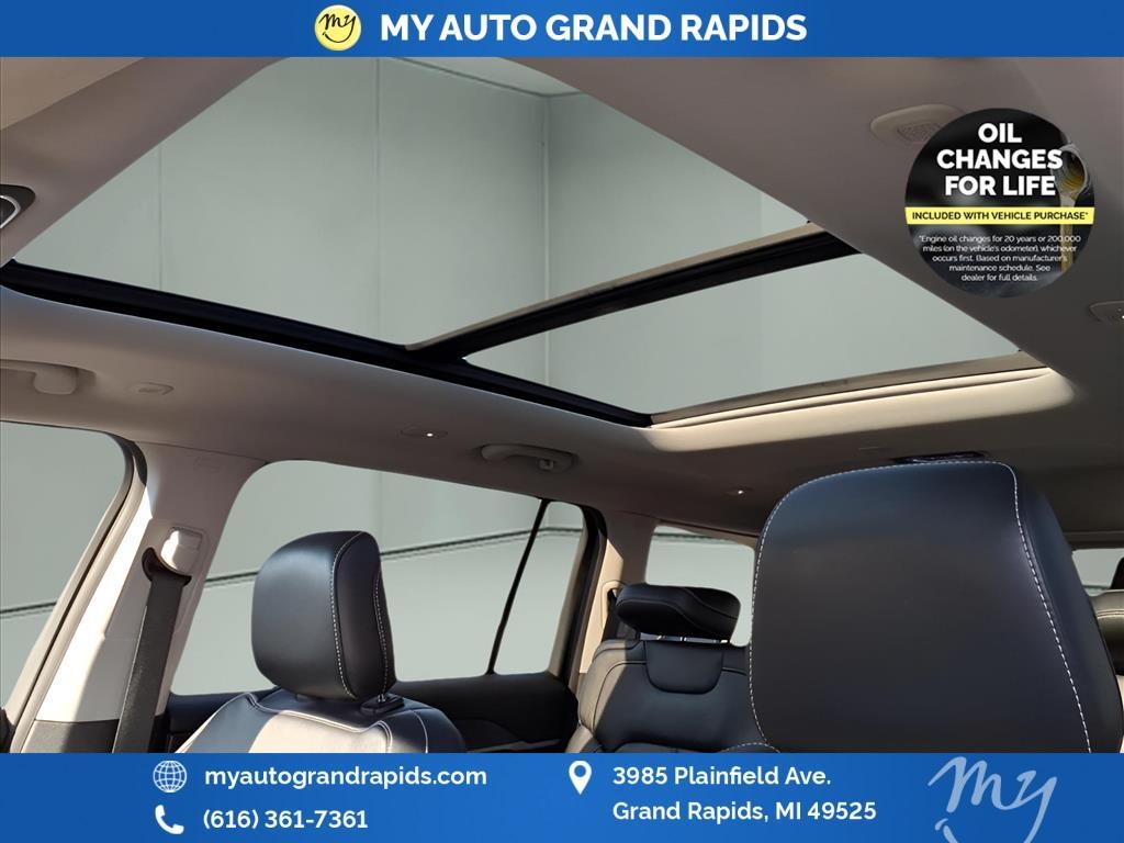used 2022 Jeep Grand Cherokee L car, priced at $30,983