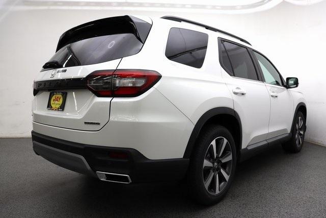 new 2025 Honda Pilot car, priced at $52,495