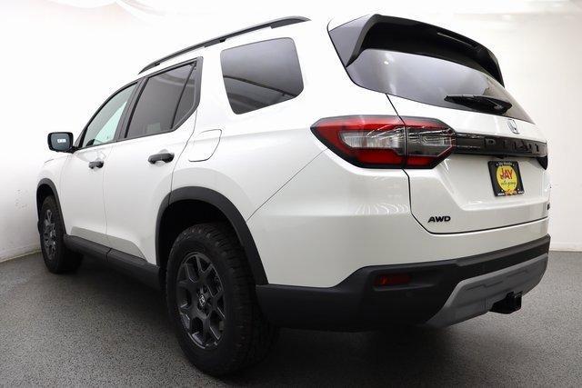 new 2025 Honda Pilot car, priced at $48,719
