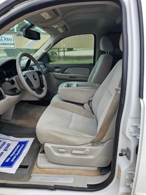 used 2007 Chevrolet Suburban car, priced at $12,995