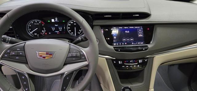 new 2025 Cadillac XT5 car