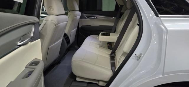 new 2025 Cadillac XT5 car