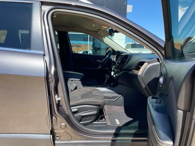 used 2016 Jeep Cherokee car, priced at $8,494