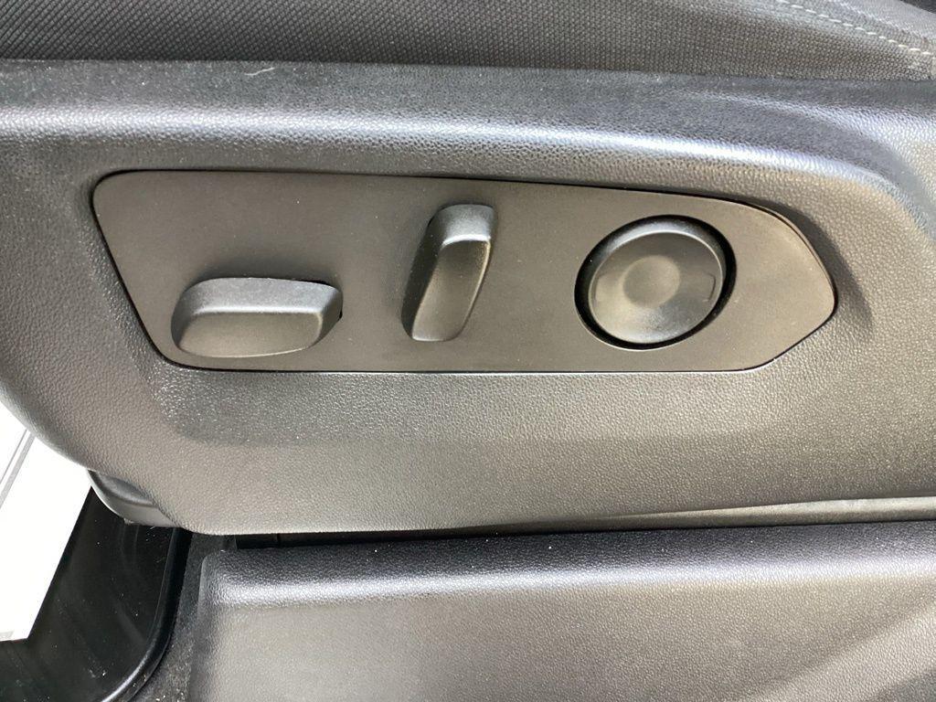 used 2022 Chevrolet Silverado 1500 car, priced at $32,967