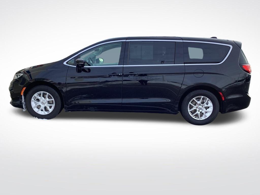 used 2024 Chrysler Pacifica car, priced at $29,961