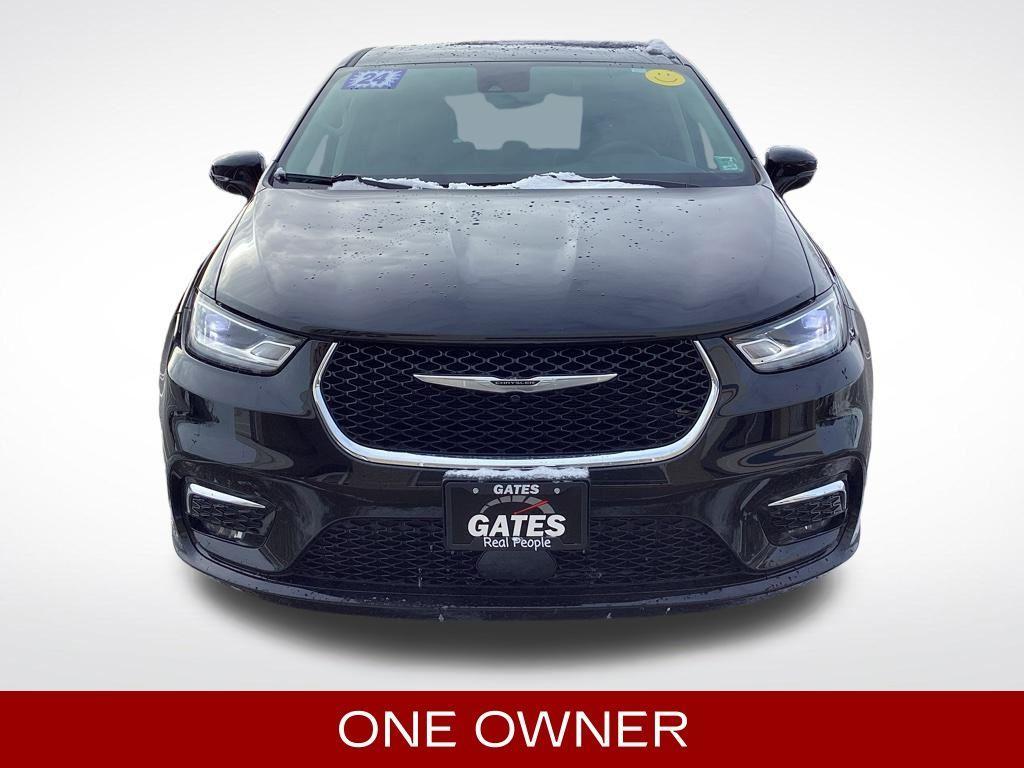 used 2024 Chrysler Pacifica car, priced at $29,961