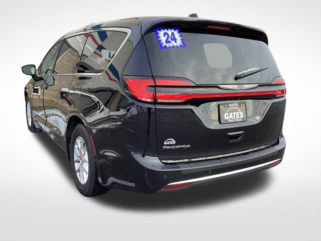 used 2024 Chrysler Pacifica car, priced at $29,961