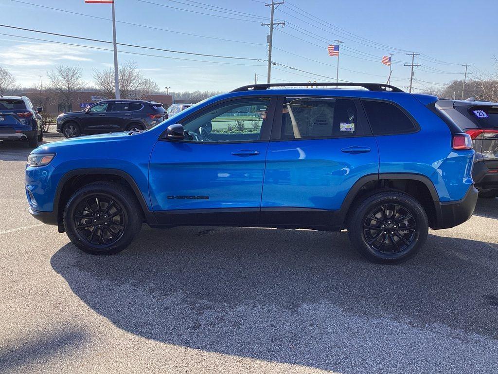 used 2023 Jeep Cherokee car, priced at $23,598