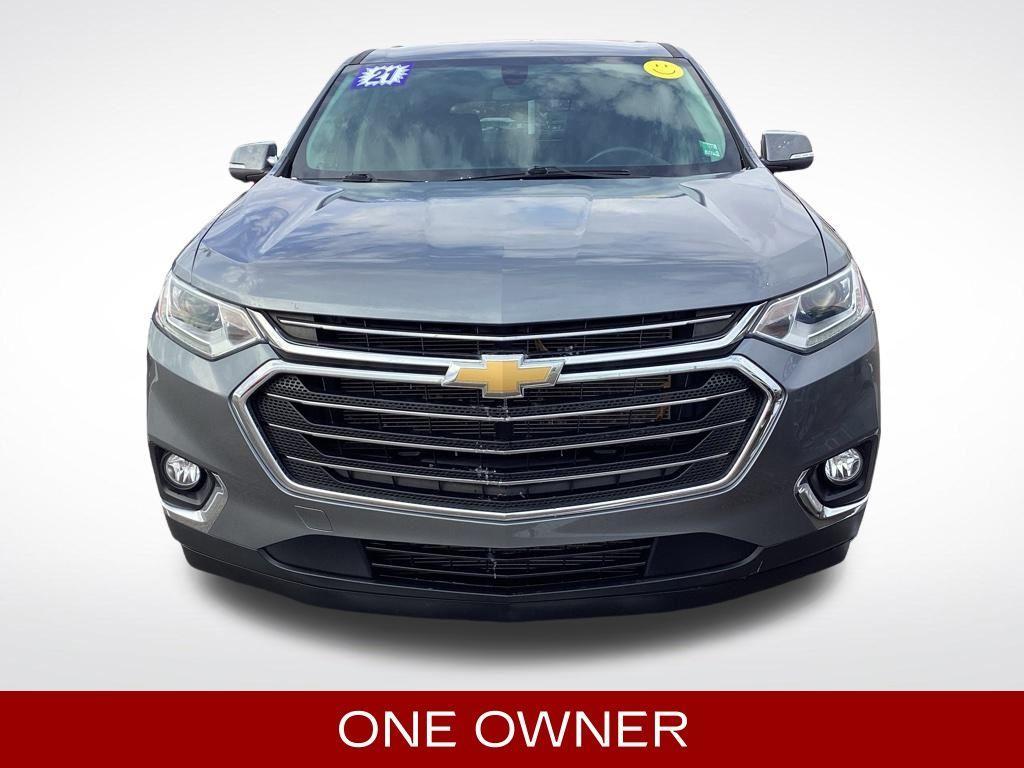 used 2021 Chevrolet Traverse car, priced at $27,506
