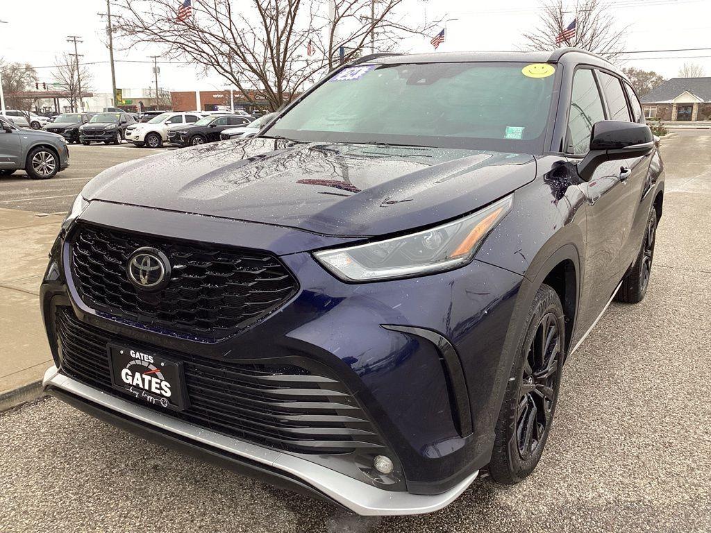 used 2024 Toyota Highlander car, priced at $43,911