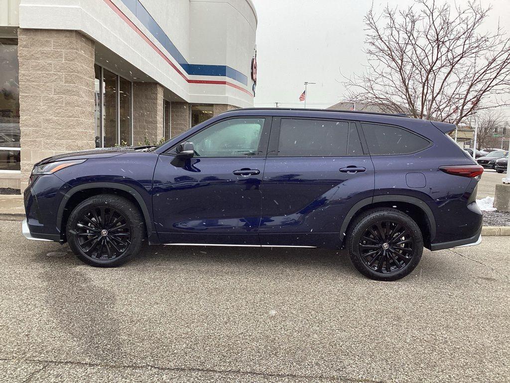 used 2024 Toyota Highlander car, priced at $43,911