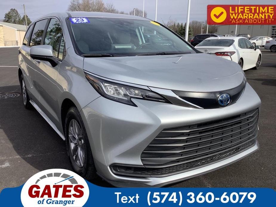 used 2023 Toyota Sienna car, priced at $38,537