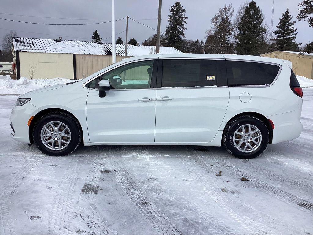 used 2023 Chrysler Pacifica car, priced at $23,996