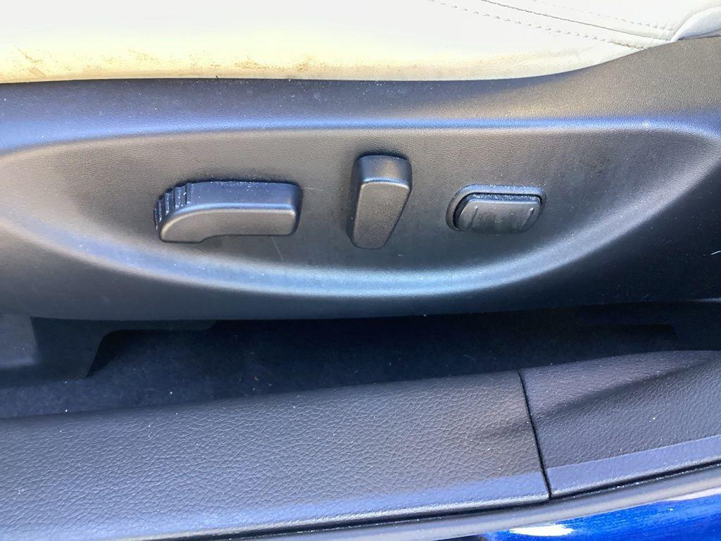 used 2022 Nissan Maxima car, priced at $28,957