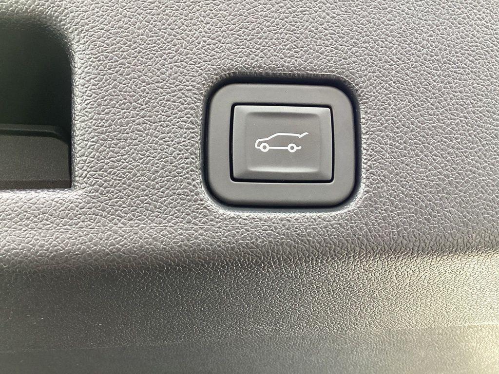 used 2025 GMC Acadia car, priced at $34,961