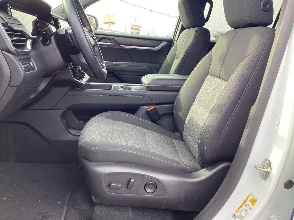 used 2025 GMC Acadia car, priced at $34,961