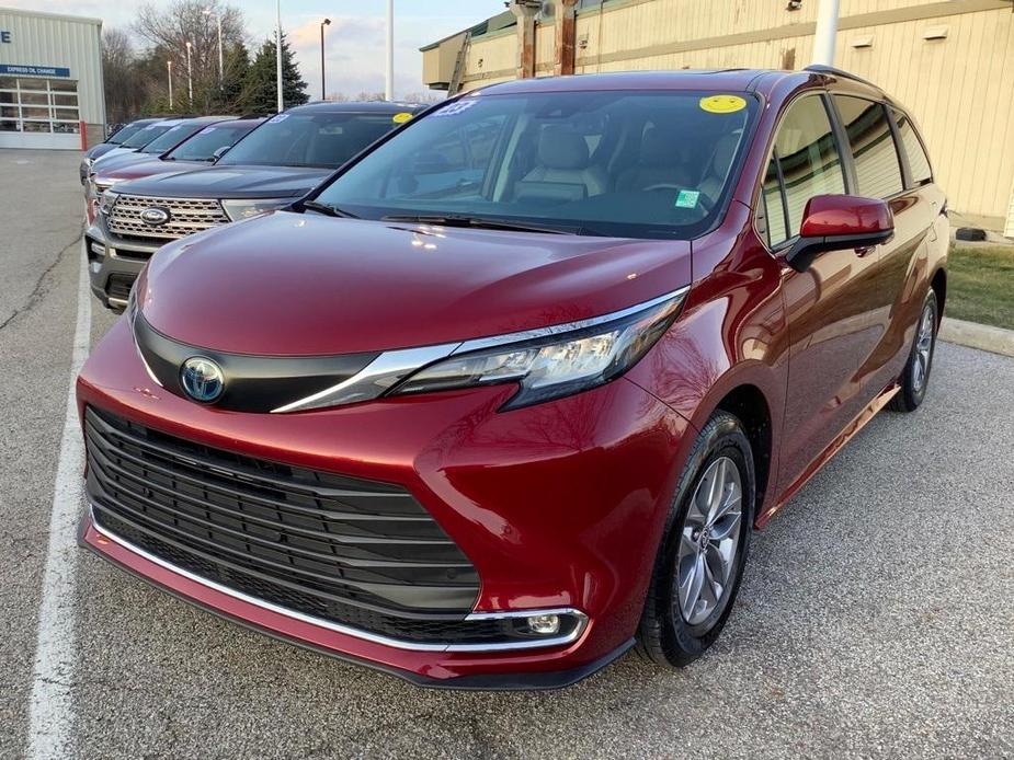used 2023 Toyota Sienna car, priced at $40,942