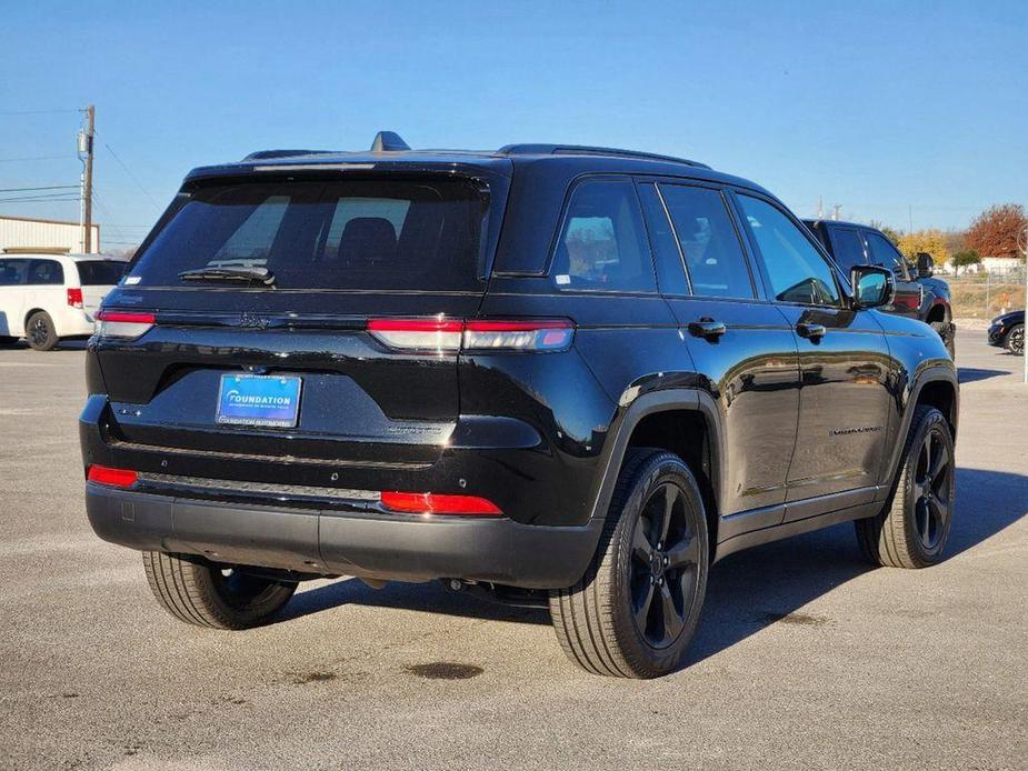 new 2024 Jeep Grand Cherokee car, priced at $41,213