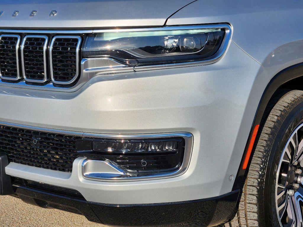 new 2023 Jeep Wagoneer L car, priced at $72,491