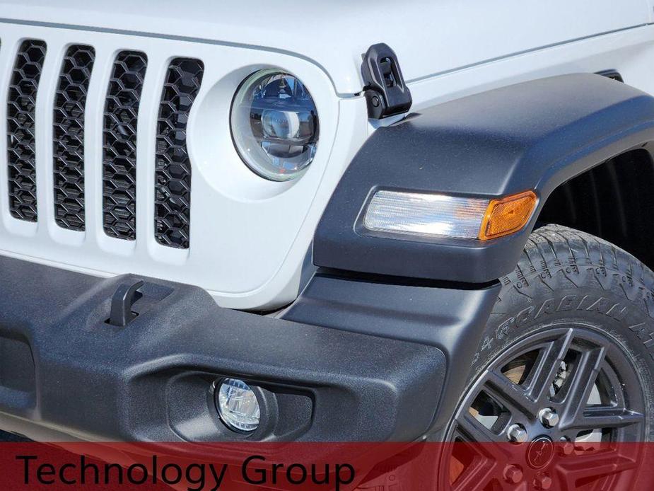 new 2024 Jeep Wrangler car, priced at $46,552