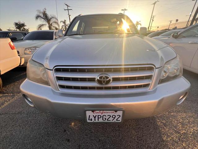 used 2002 Toyota Highlander car, priced at $4,500