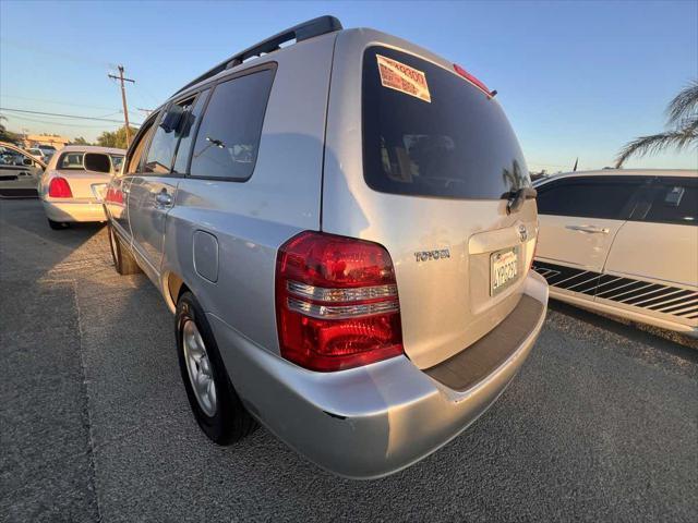 used 2002 Toyota Highlander car, priced at $4,500