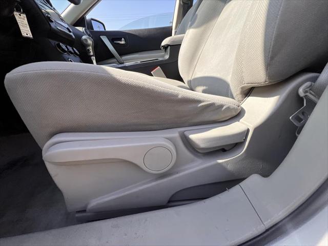 used 2015 Nissan Rogue Select car, priced at $5,950