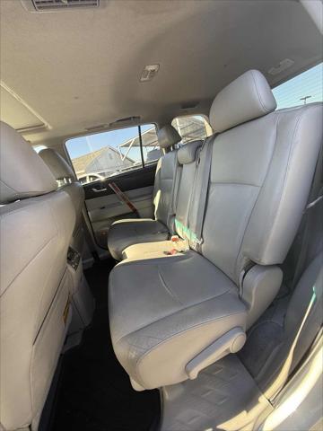 used 2008 Toyota Highlander car, priced at $9,399