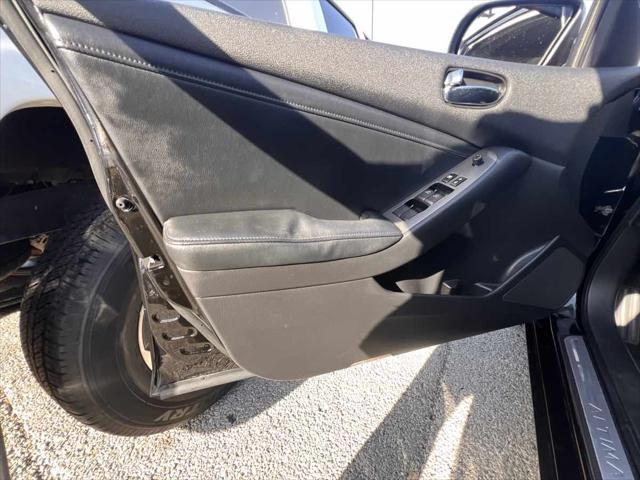 used 2010 Nissan Altima Hybrid car, priced at $5,250