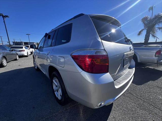 used 2010 Toyota Highlander car, priced at $8,499