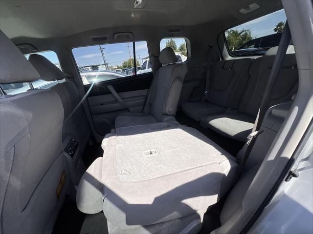 used 2013 Toyota Highlander car, priced at $9,950