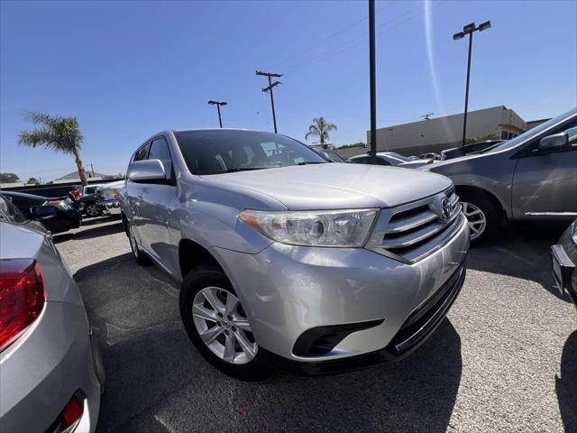used 2013 Toyota Highlander car, priced at $9,950