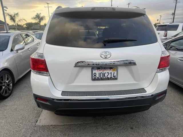 used 2013 Toyota Highlander car, priced at $10,950
