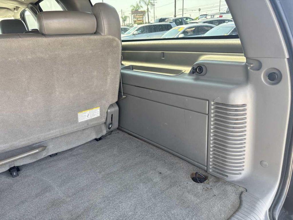 used 2005 Chevrolet Suburban car, priced at $3,950