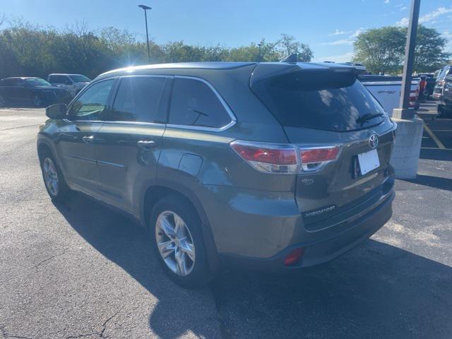 used 2015 Toyota Highlander car, priced at $22,495