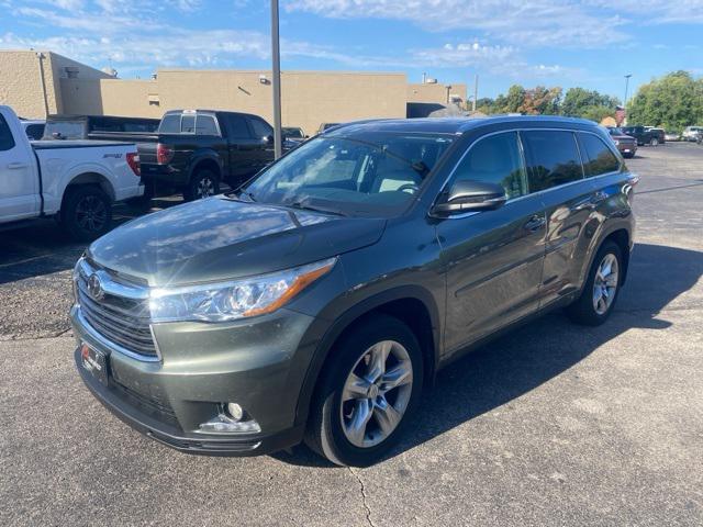 used 2015 Toyota Highlander car, priced at $22,495