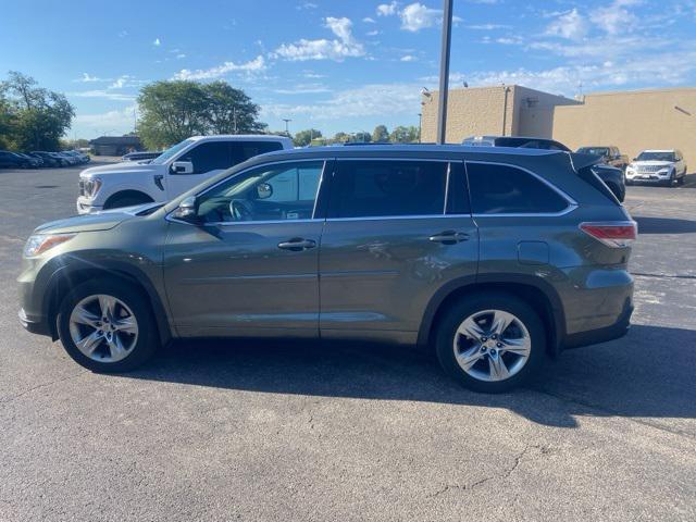 used 2015 Toyota Highlander car, priced at $22,495