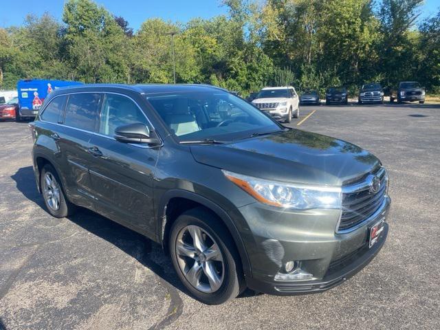 used 2015 Toyota Highlander car, priced at $22,495