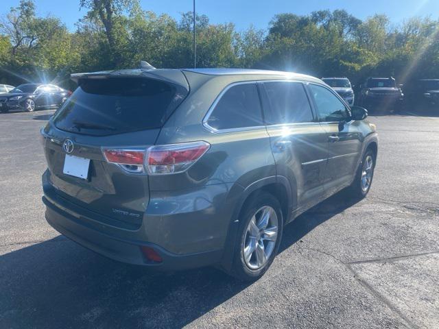 used 2015 Toyota Highlander car, priced at $22,495