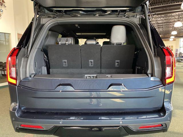 new 2025 Ford Expedition car, priced at $79,995