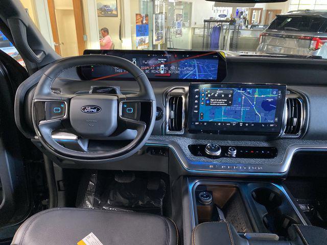 new 2025 Ford Expedition car, priced at $79,995