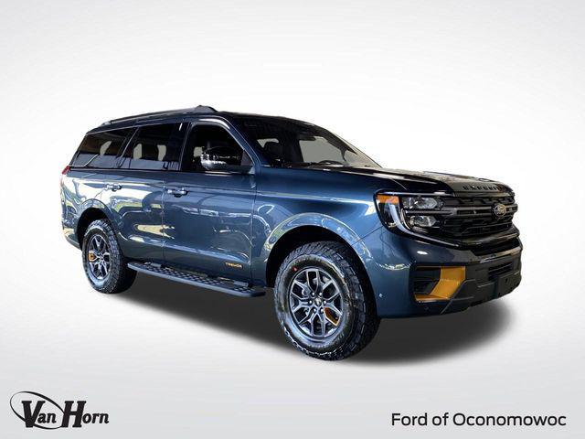 new 2025 Ford Expedition car, priced at $79,995