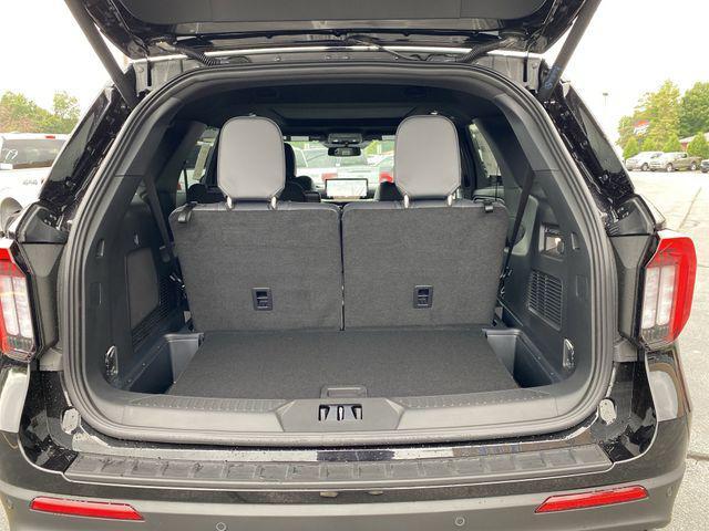 new 2025 Ford Explorer car, priced at $58,997